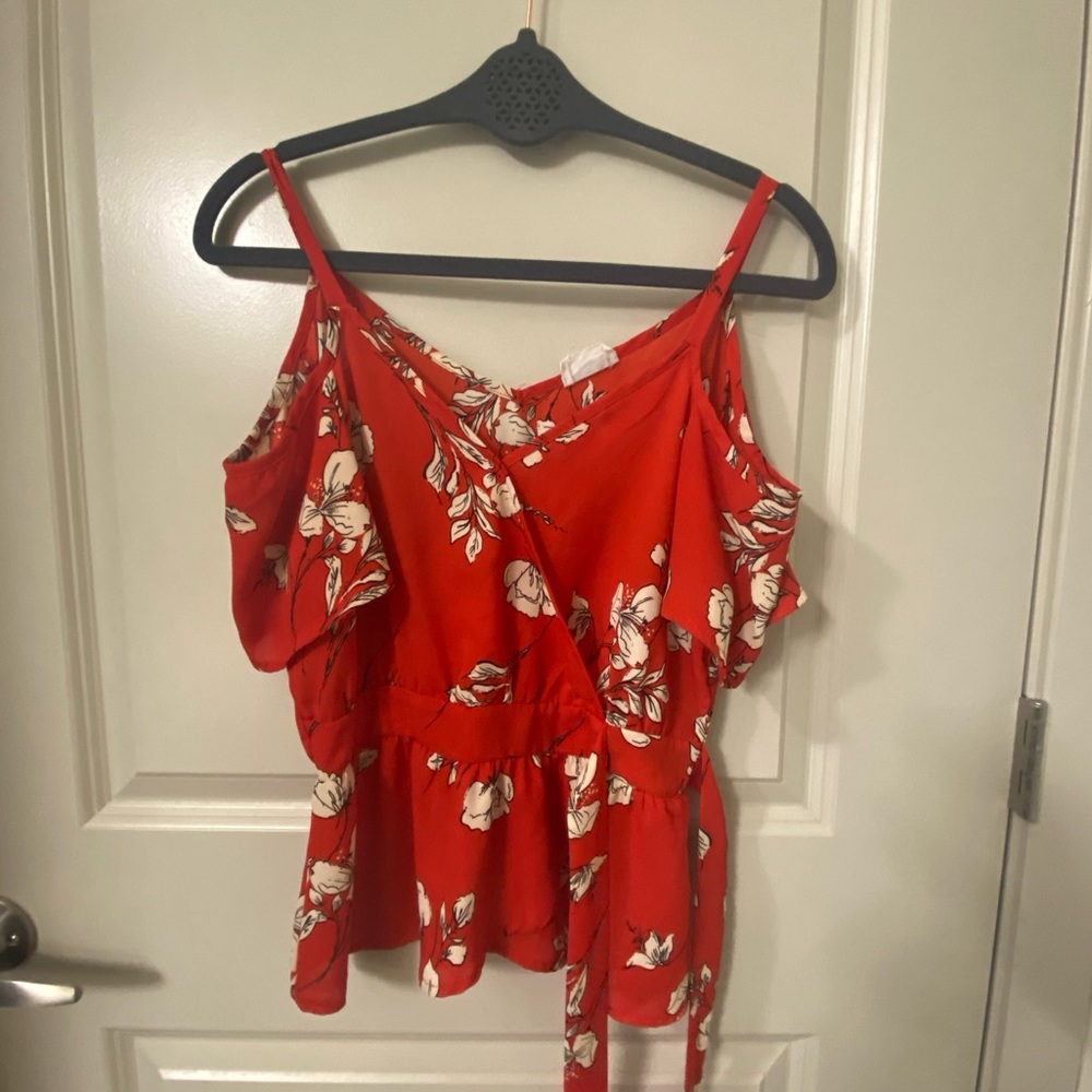 Summery off the shoulder tank top